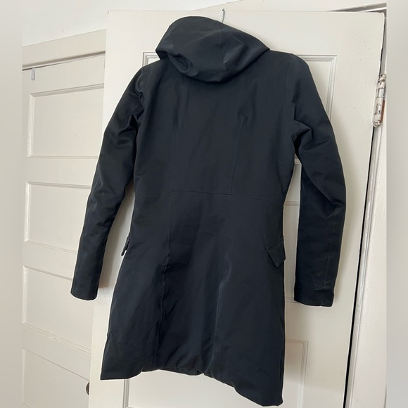 Patagonia Parka in Black - Picture 4 of 6